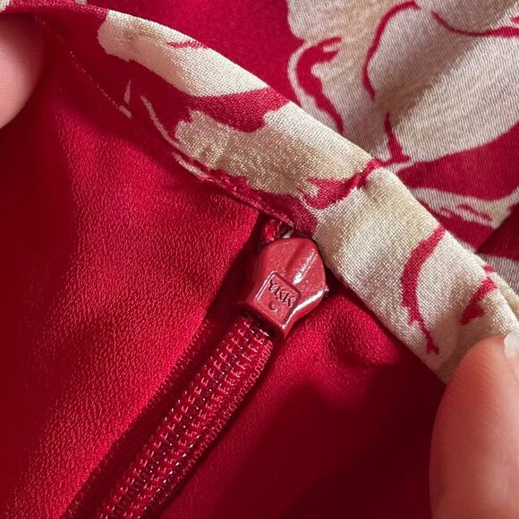 Ann Taylor Silk Red/Cream/Ivory Floral A-Line Skirt, Flowy, Romantic, Y2K, 14 - Picture 5 of 12